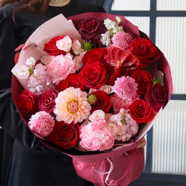【與時春秋】紅玫瑰花康乃馨大麗花紫羅蘭混搭花束生日花束生日鮮花