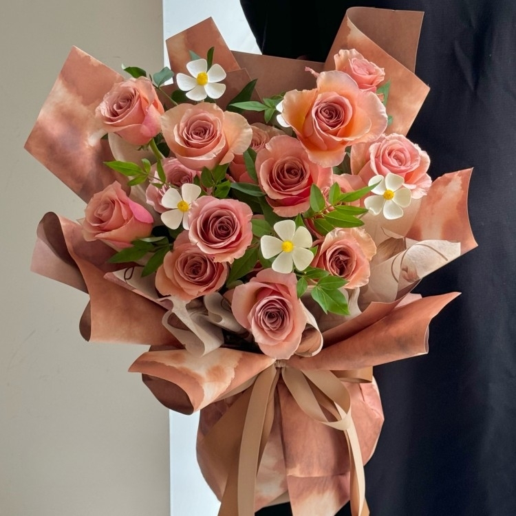 【朝夕相伴】莫泊玫瑰花混搭花束生日花束生日鮮花約會花束