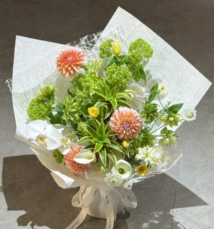 【盛夏光年】木繡球金邊百合竹混搭送長輩親人男友畢業花禮鮮花