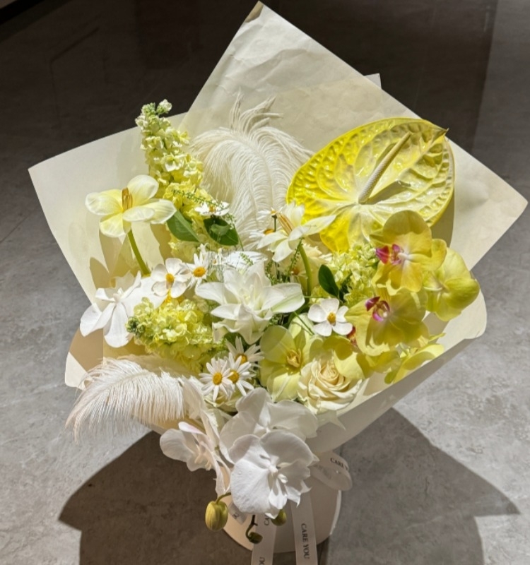 【陽光曬透】黃色系混搭鮮花花束送老婆女友情人節紀念日