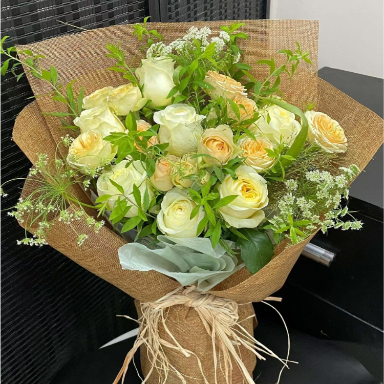 【金合歡雪】白玫瑰搭配黃玫瑰求婚表白紀念日鮮花（廣州鮮花）