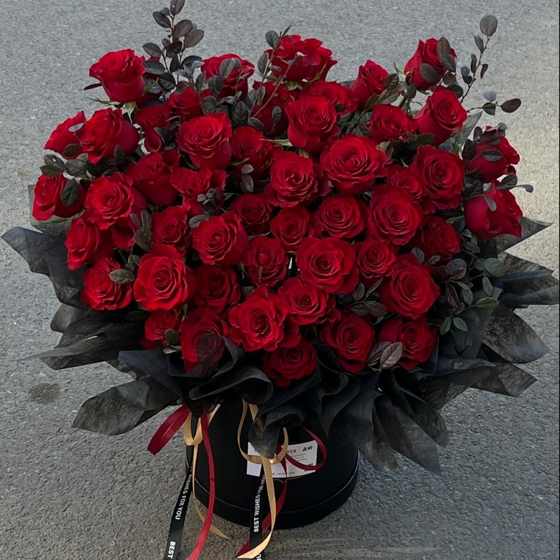 99枝高原紅玫瑰抱抱桶+時令配花fl00018-024