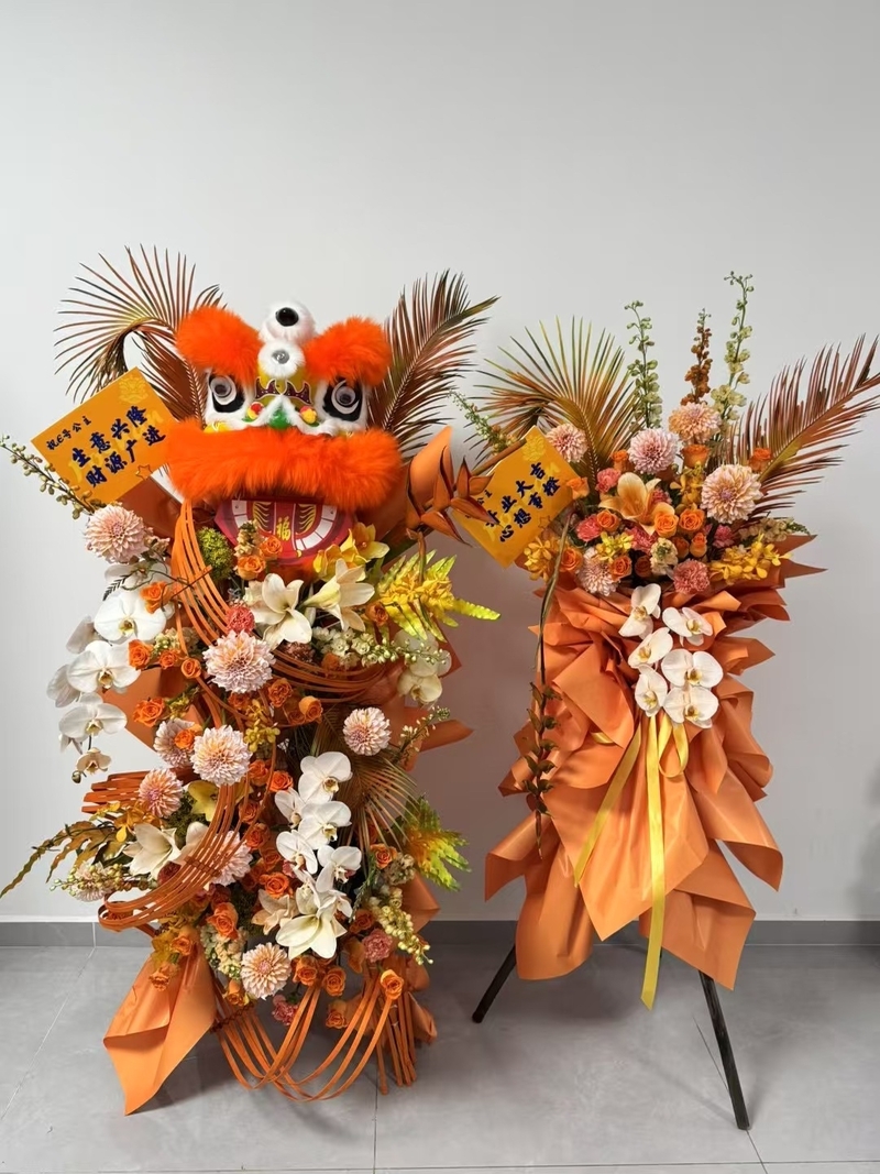 黃色醒獅花籃，橙色大麗花混搭蝴蝶蘭花籃組合(fl00020-0028)