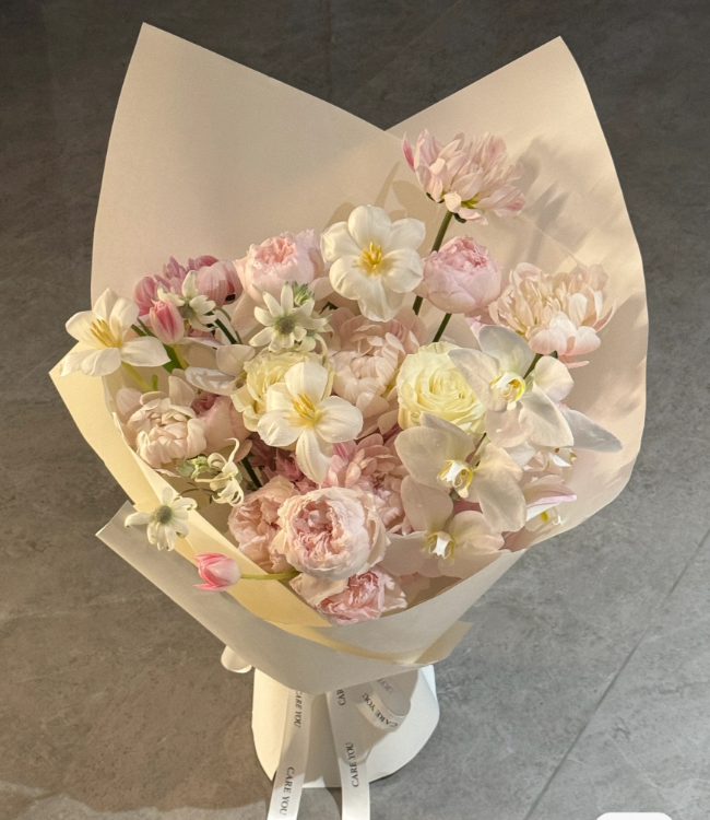 凱爾蓋安大麗花混搭鬱金香花束(fl00020-0013)