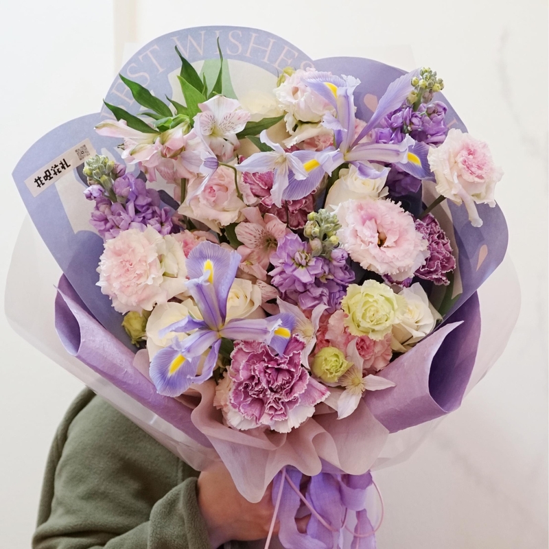 康乃馨混搭鳶尾花，玫瑰，六出花，紫羅蘭花束(fl00008-003)