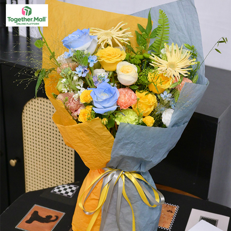 拉絲非洲菊混搭碎冰藍玫瑰（噴漆），黃色玫瑰花束(fl00009-0031)
