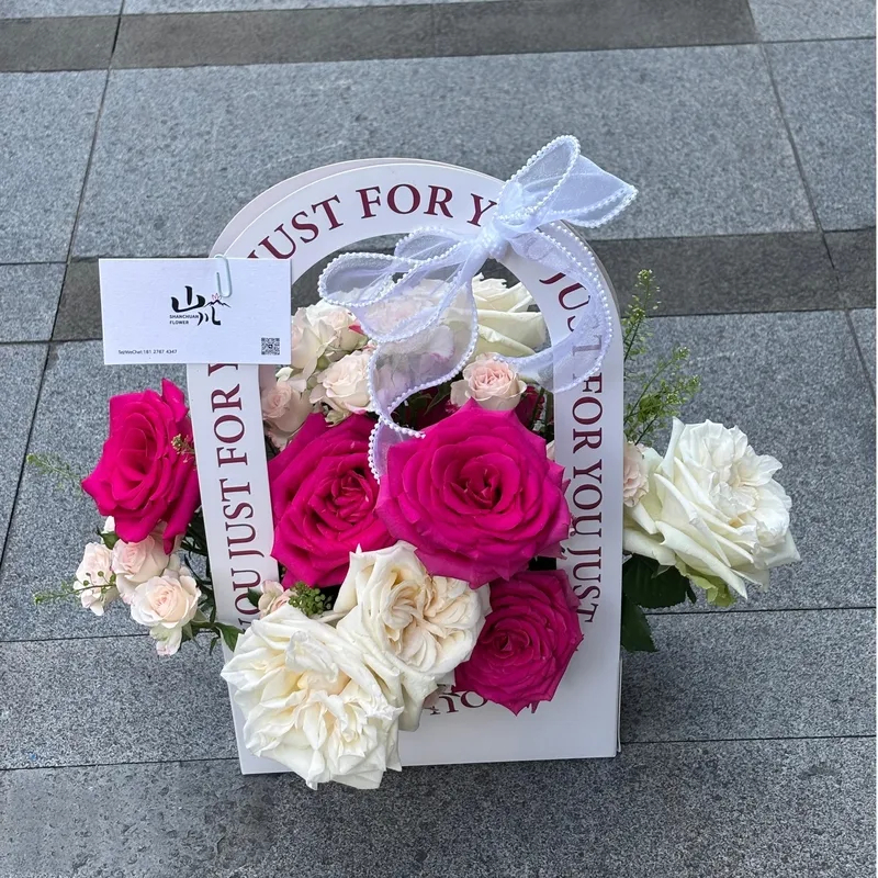 佛洛德玫瑰混搭白色玫瑰花盒(fl00018-014)