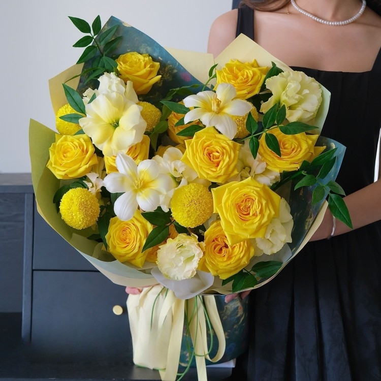 Tulips, Chrysanthemums and Yellow Roses Mixed Bouquet(fl00022-0059)
