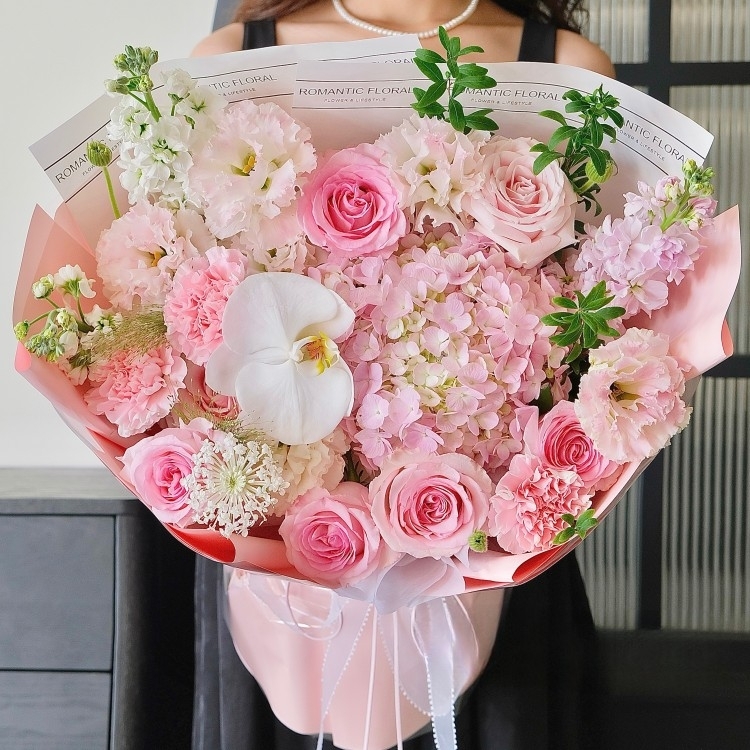 Hydrangea, Phalaenopsis and Pink Rose  Mixed Bouquet(fl00022-0070)