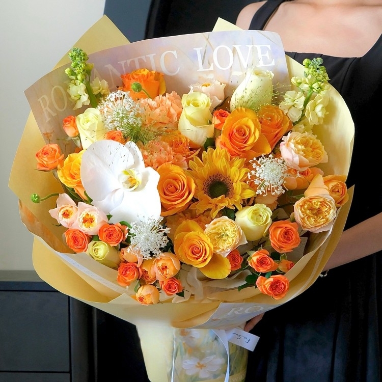 蝴蝶蘭混搭向日葵，玫瑰花束(fl00022-0104)
