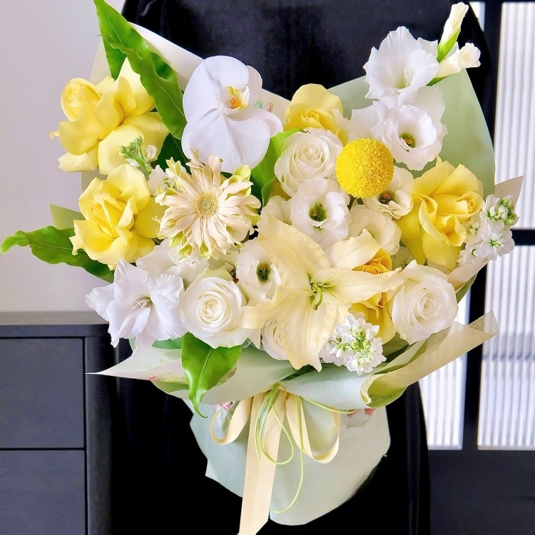 百合混搭拉絲非洲菊，乒乓菊花束(fl00022-0127)