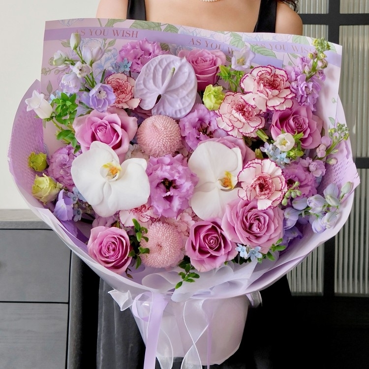 蝴蝶蘭混搭乒乓菊，紫色玫瑰花束(fl00022-0135)