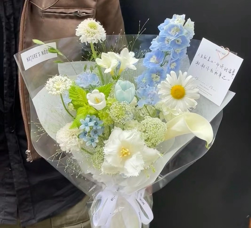 鬱金香混搭藍星花、大飛燕花束fl00025-0034)