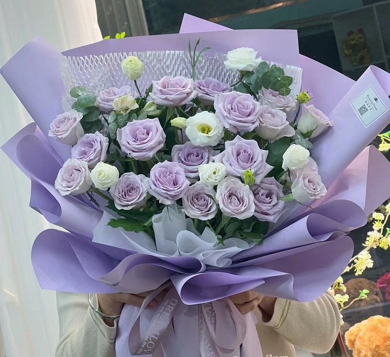 紫色玫瑰混搭白桔梗花束(fl00011-0024)