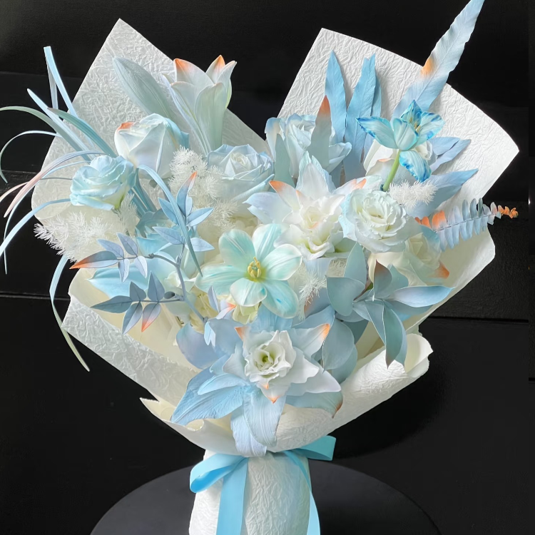 百合混搭碎冰藍玫瑰（噴色)、鬱金香花束(fl00023-0013)