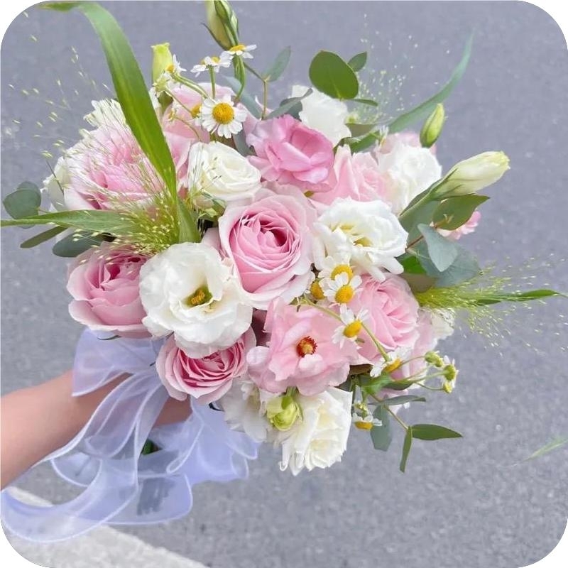 粉色玫瑰混搭桔梗手捧花(fl00015-0025)
