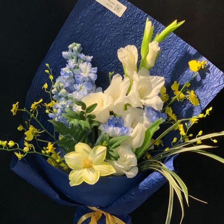 劍蘭混搭飛燕草，文心蘭，水仙花花束(fl00019-0009)