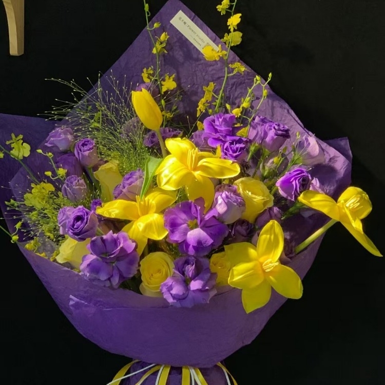 紫色玫瑰混搭水仙，鬱金香花束(fl00019-0023)