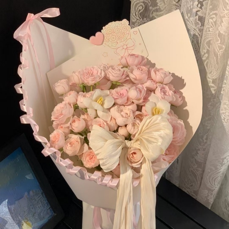 20枝淺粉色玫瑰混搭鬱金香花束(fl00019-0025)