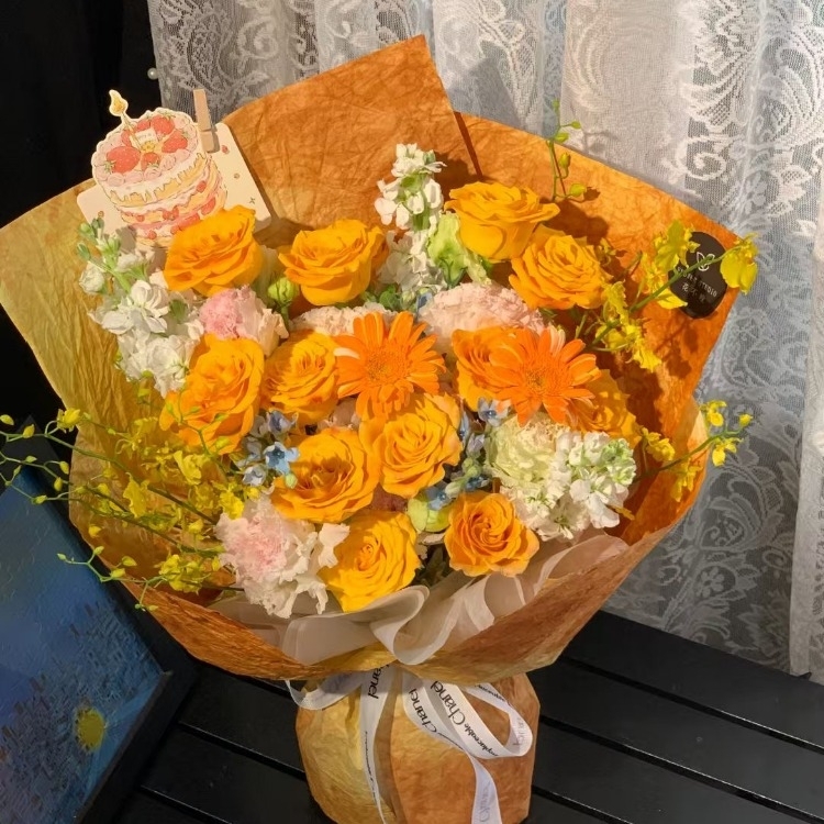 橙色玫瑰混搭非洲菊，康乃馨，勿忘我花束(fl00019-0026)