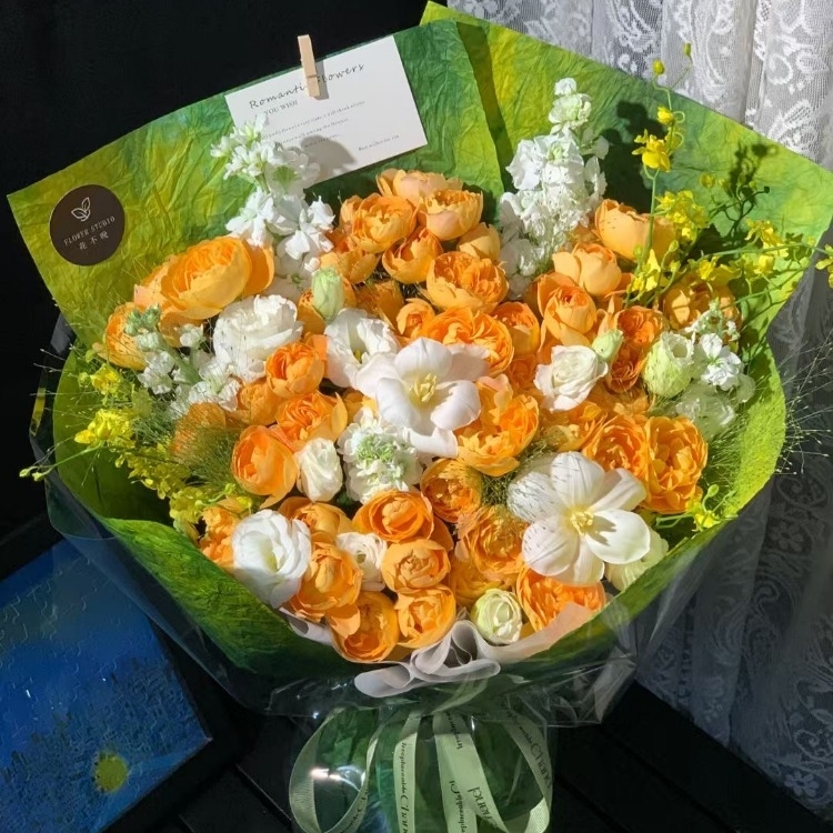 橙色玫瑰混搭洋桔梗，小雛菊，蕾絲花花束(fl00019-0038)
