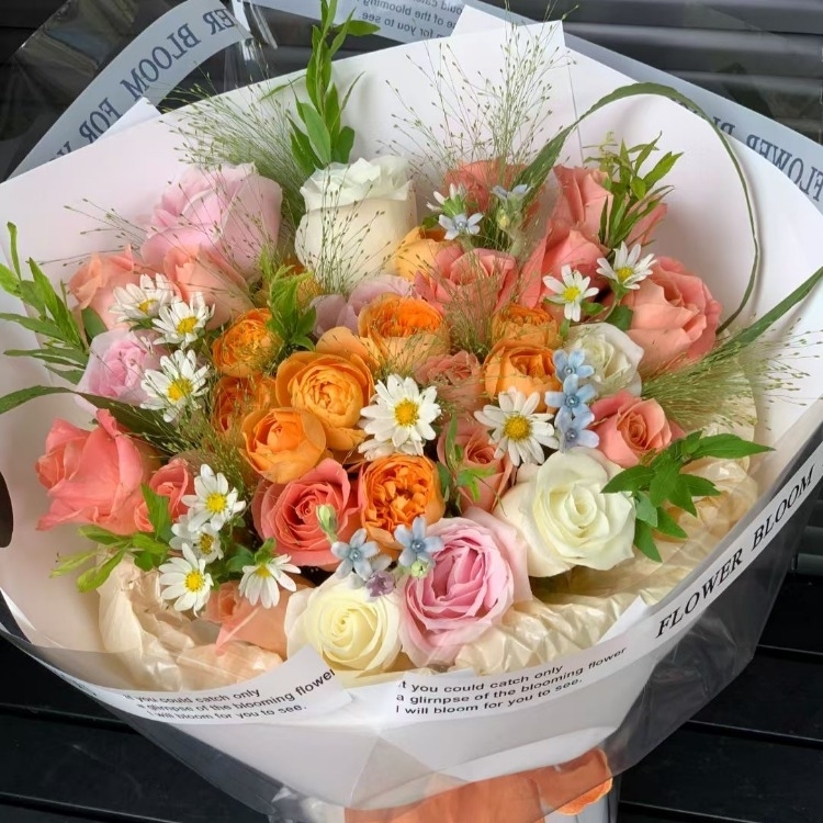 玫瑰混搭雛菊，勿忘我花束(fl00019-0045)