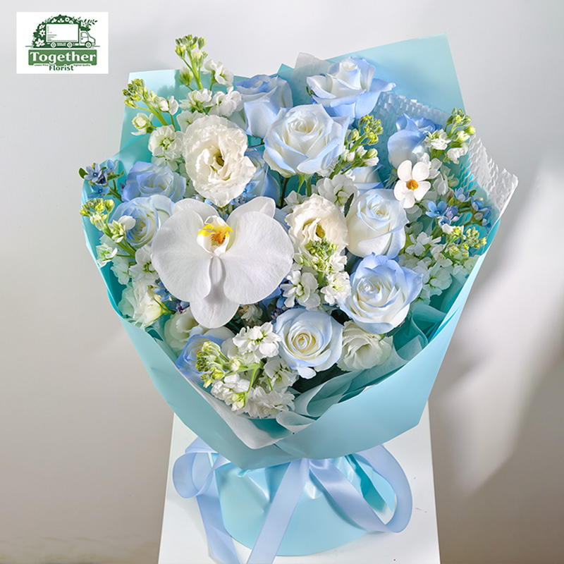 蝴蝶蘭混搭碎冰藍玫瑰，桔梗花束fl0000-XH0179