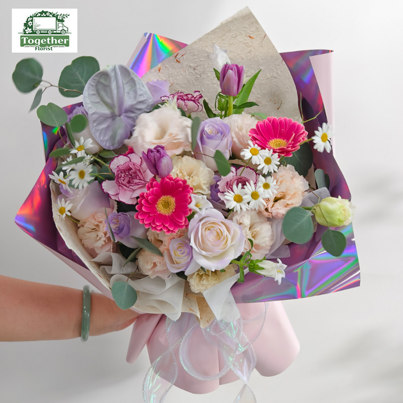 現貨-驕傲玫瑰混搭櫻桃小丸子非洲菊、鬱金香花束 fl0000-XH0205-251110