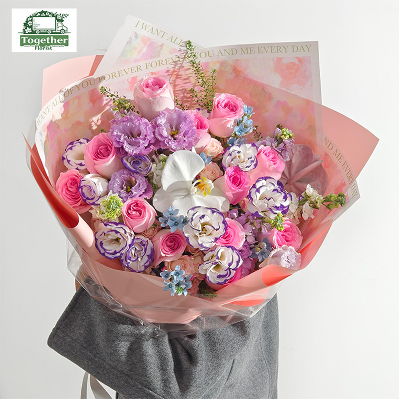 蝴蝶蘭混搭洛神玫瑰，紫邊桔梗花束 fl0000-XH0228