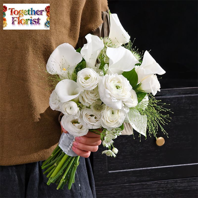 馬蹄蓮混搭洋牡丹，荷蘭星芹手捧花 fl0000-XH0115