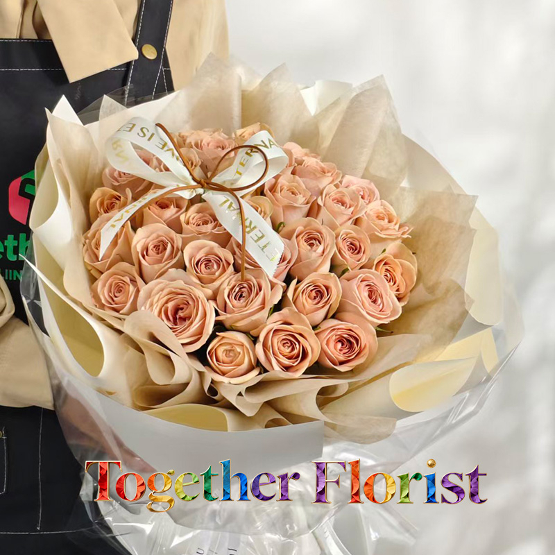 33枝卡布奇洛玫瑰花束 fl0000-XH0210 情人節精選款式，無附加收費