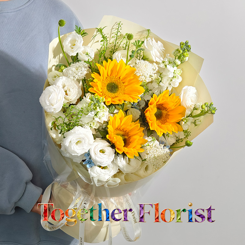 向日葵混搭白色桔梗，白色紫羅蘭花束 fl0000-XH0303