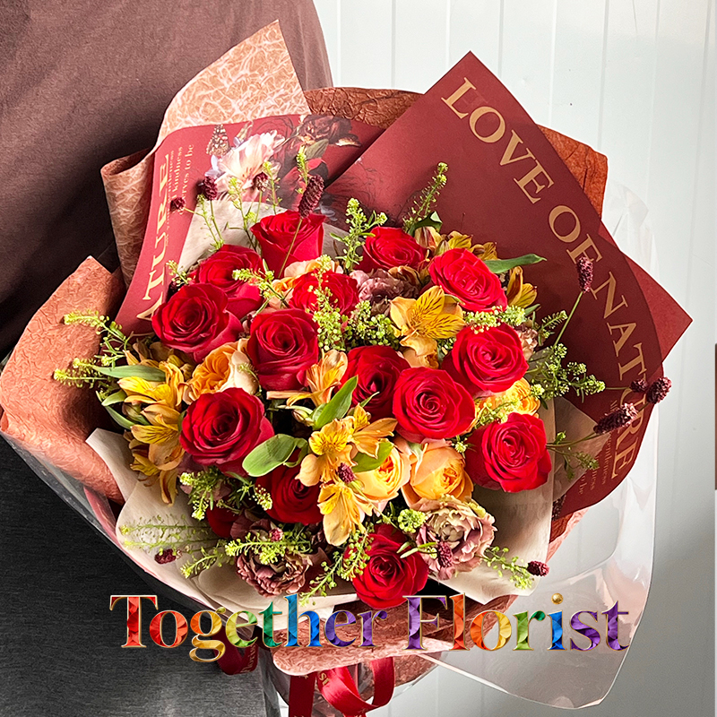 紅色玫瑰混搭六出花，果汁陽台多頭玫瑰花束 fl0000-XH0335