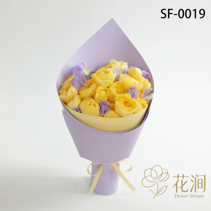 奶油杯玫瑰混搭鐵線蓮花束fl00028-SF-0019